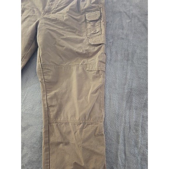 5.11 Tactical Series Mens Cargo Pants Khaki Cotton Size 42x32 Relaxed Fit - Picture 3 of 13
